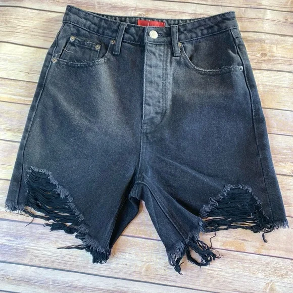 NWT Signature 8 black high waist distressed shorts small - Picture 4 of 5